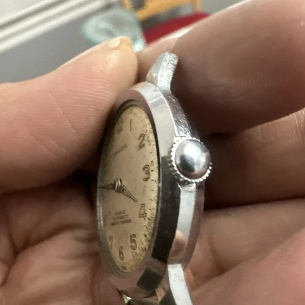 E.W. RODGERS Mens Watch 32mm Manual Wind Swiss Made Missing Glass For Repair